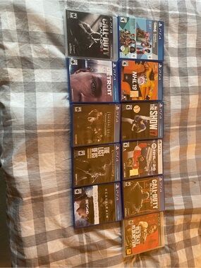 Sony PS4 Game Bundle - Blue Case Collection